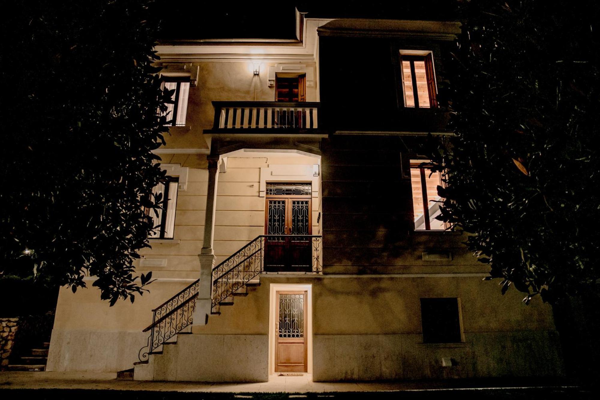Naboo Verona Luxury Suites Exteriör bild