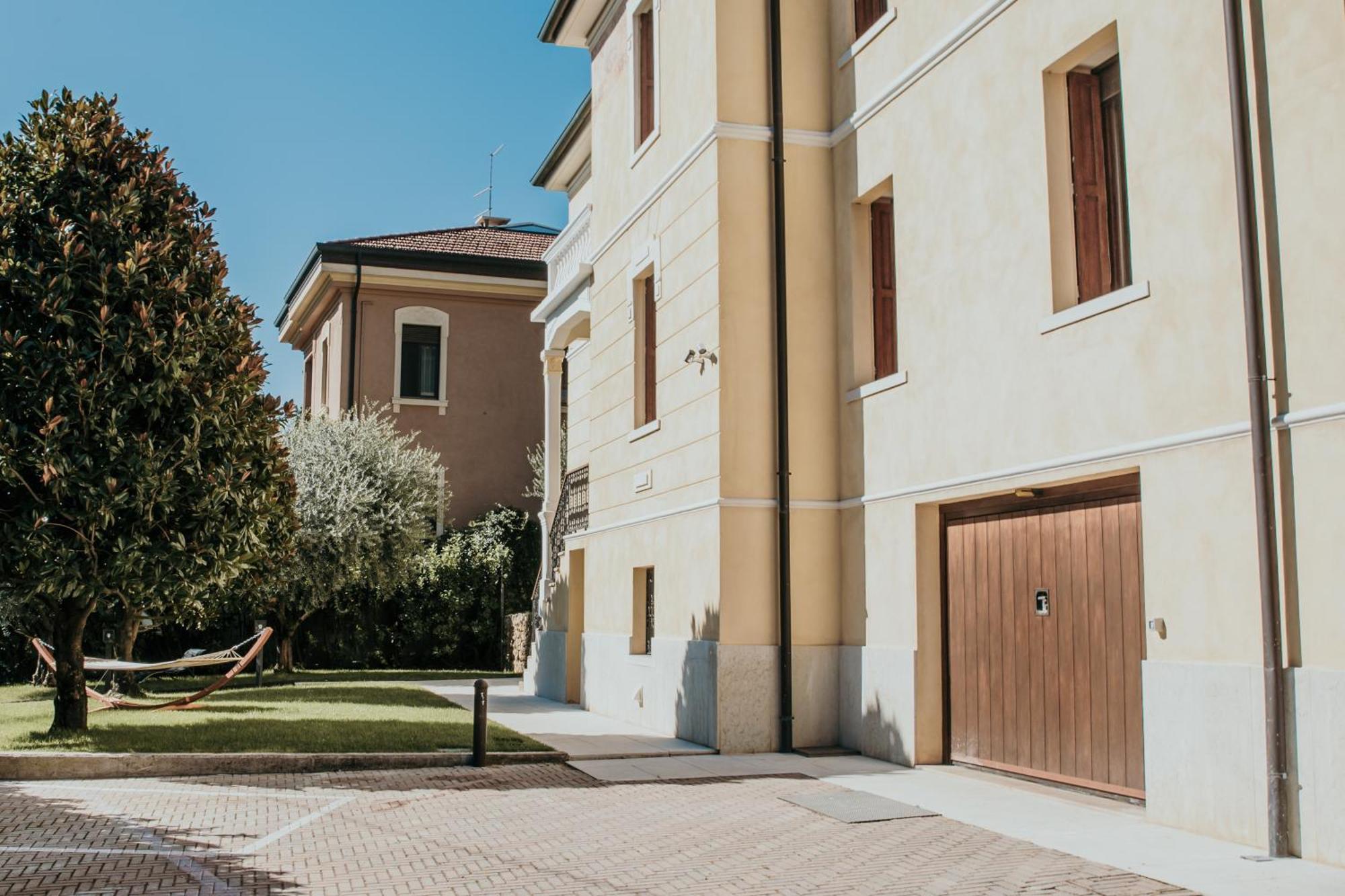 Naboo Verona Luxury Suites Exteriör bild