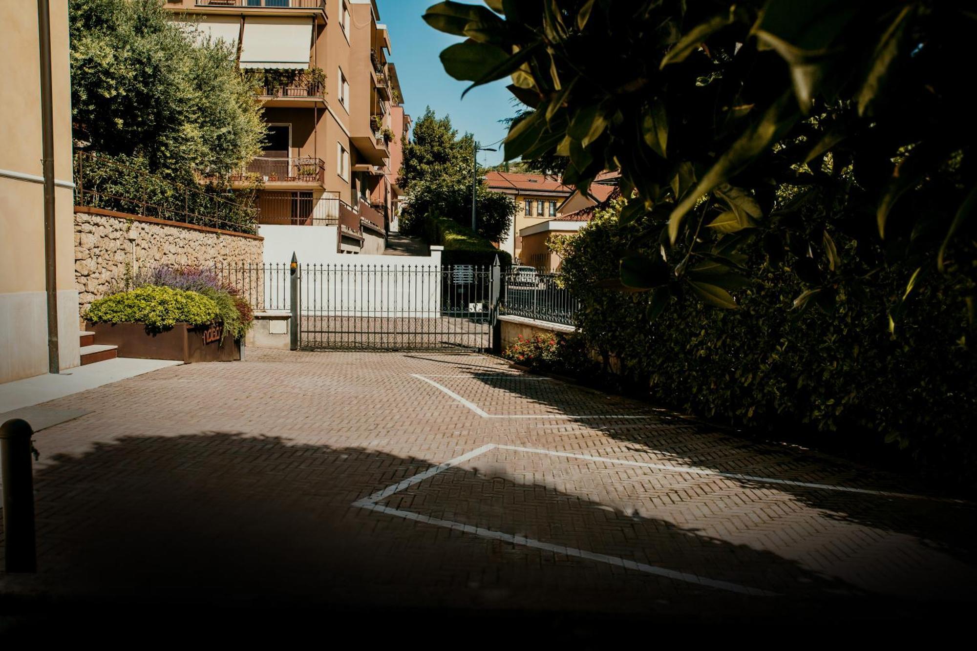 Naboo Verona Luxury Suites Exteriör bild